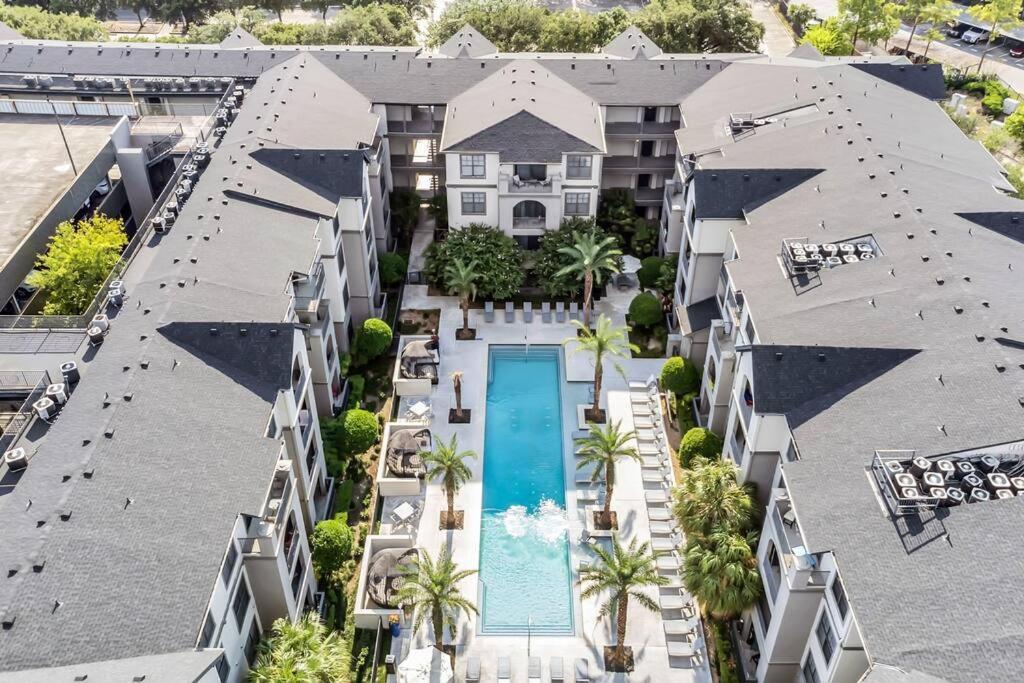 Appartement Chic Retreat-Walk To Nrg-Pool à Houston Extérieur photo